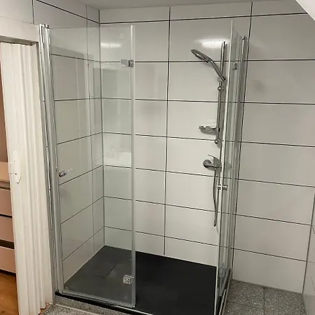 Z4 H2 Uebernacht In 招待所 吕德斯海姆